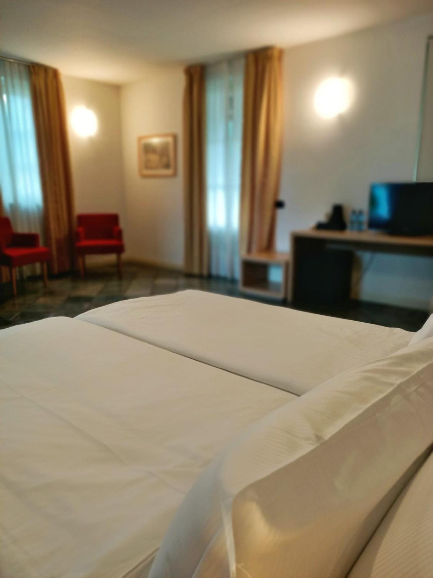 Aquazzurra Resort & Aparthotel 카노비오 외부 사진