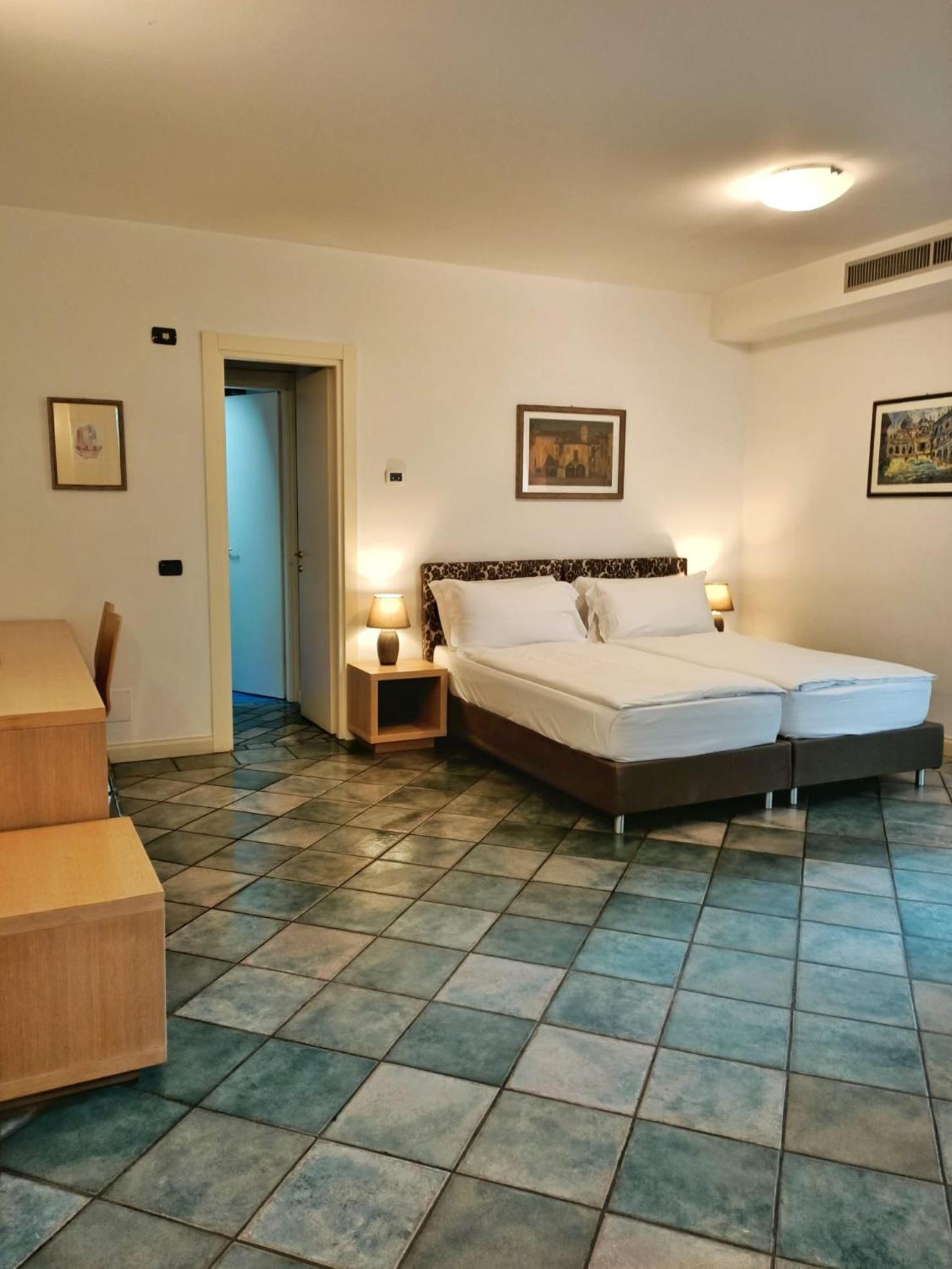 Aquazzurra Resort & Aparthotel 카노비오 외부 사진